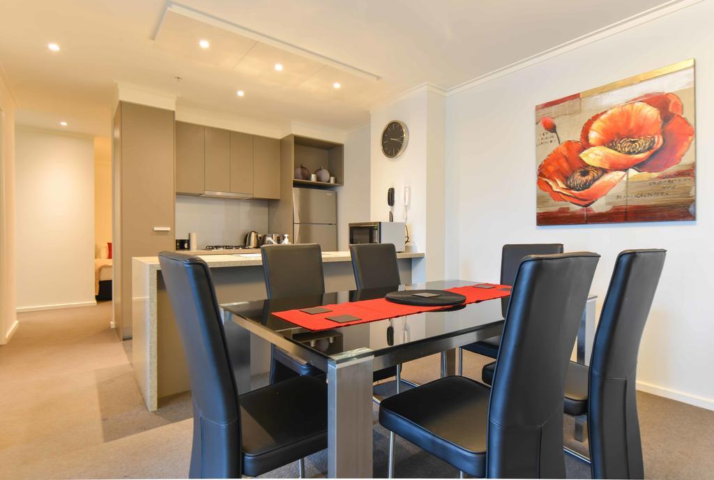 Staycentral - Cityviews On City Road Southbank Melbourne Ruang foto